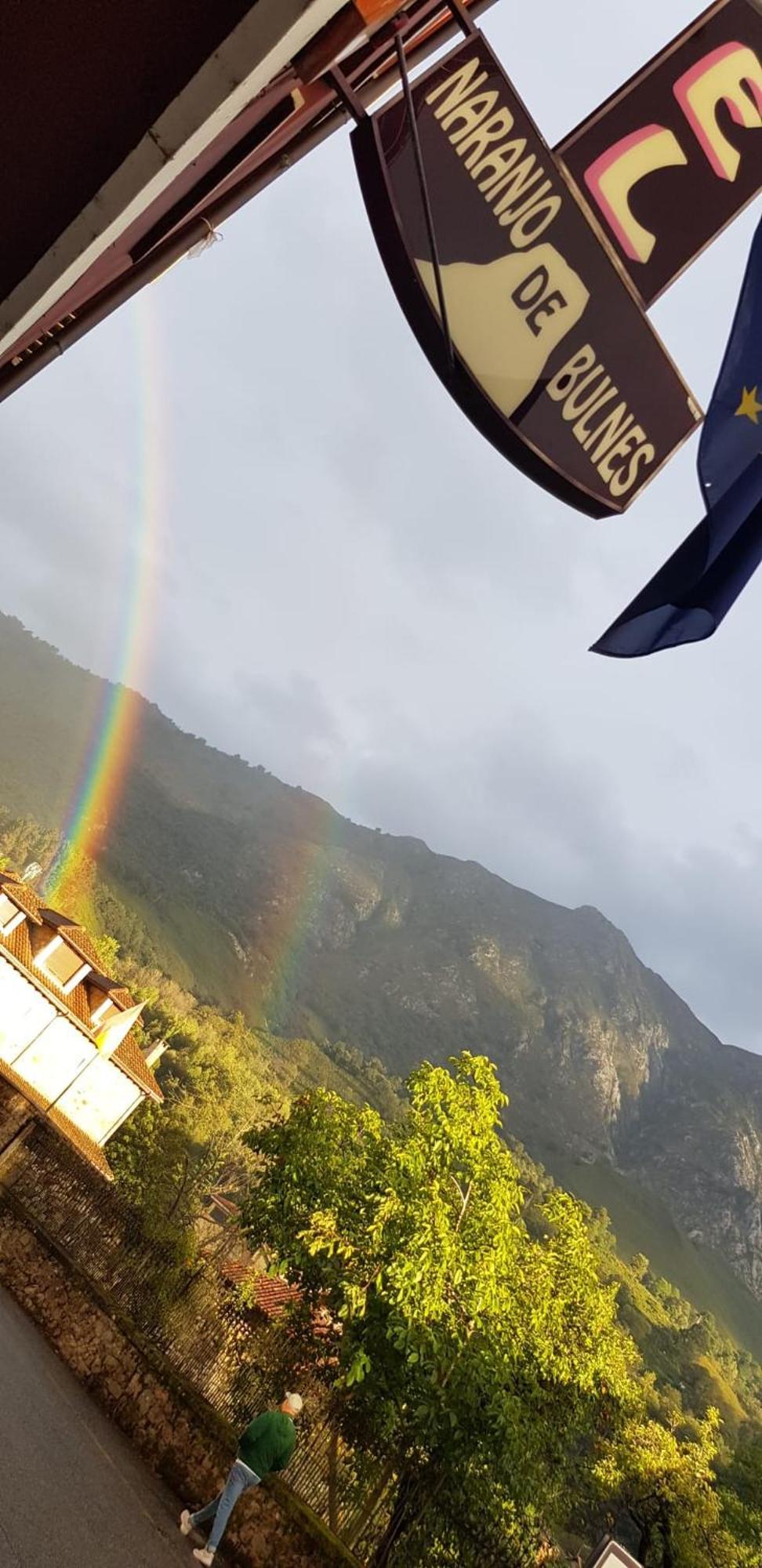 Hotel Naranjo De Bulnes Arenas De Cabrales Zewnętrze zdjęcie